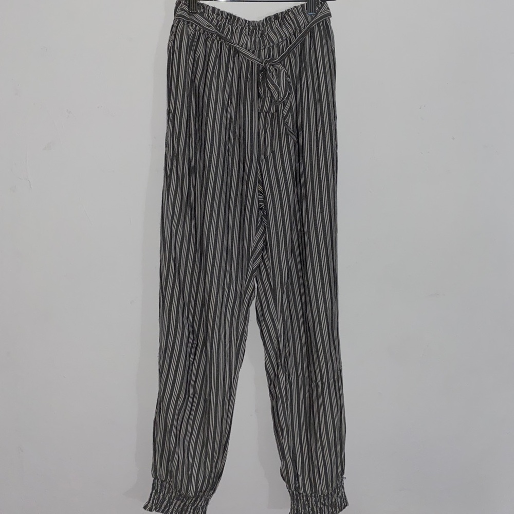 American Eagle Flowy Pants